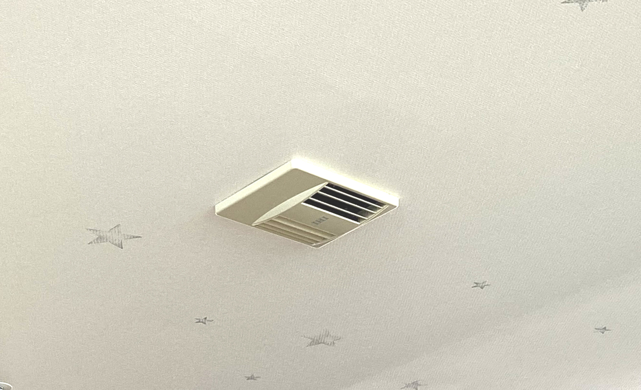 天井取付型　オゾン除菌脱臭装置　eZ-1SV 設置例